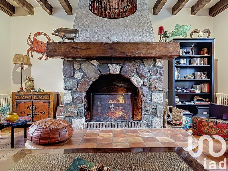 Maison - 250 m² - 9 pièces