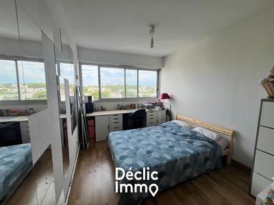 Appartement - 98 m² - 5 pièces