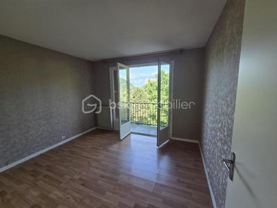 Appartement - 85 m² - 3 pièces