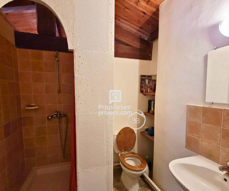 Mas - 215 m² - 8 pièces