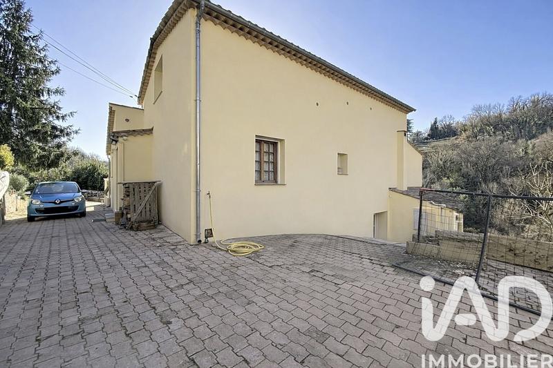 Maison - 135 m² - 5 pièces