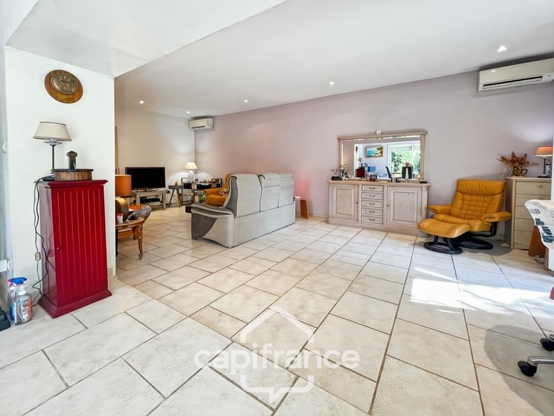 Mas - 201 m² - 6 pièces