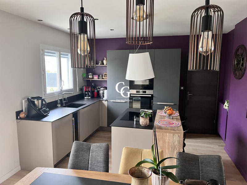 Maison - 93 m² - 4 pièces