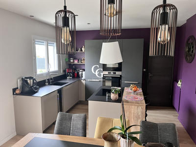 Maison - 93 m² - 4 pièces