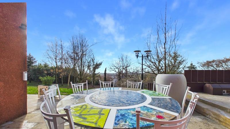 Maison d'architecte - 321 m² - 10 pièces