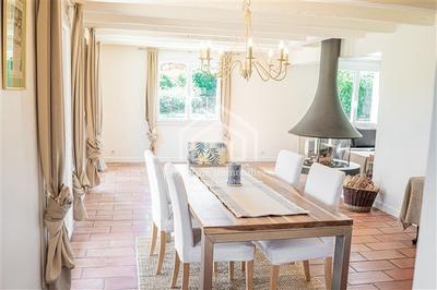 Villa - 191 m² - 6 pièces