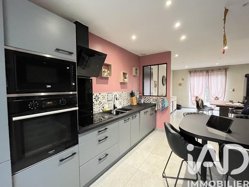 Maison - 93 m² - 5 pièces