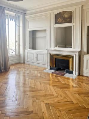 Appartement - 188 m² - 5 pièces