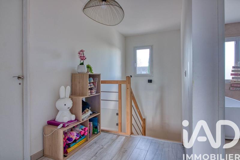 Maison - 250 m² - 7 pièces