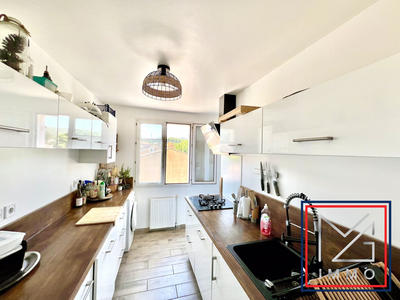 Appartement - 80 m² - 3 pièces