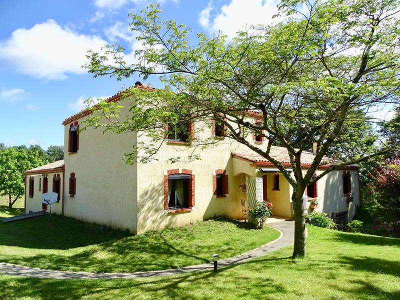 Villa - 233 m² - 9 pièces