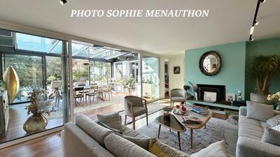 Maison d'architecte - 250 m² - 9 pièces