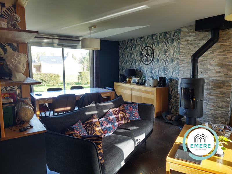 Maison - 99 m² - 5 pièces