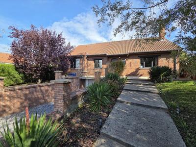 Pavillon - 142 m² - 8 pièces