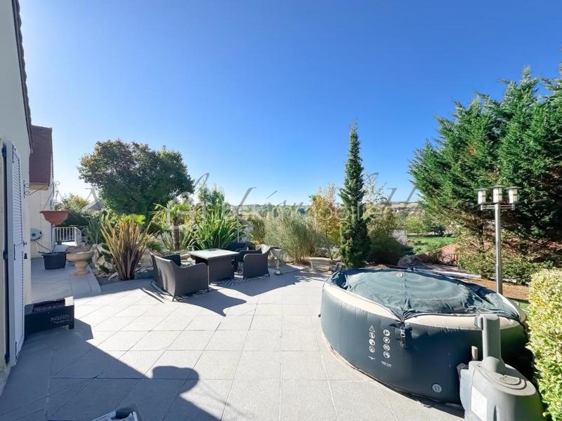 Maison - 150 m² - 6 pièces