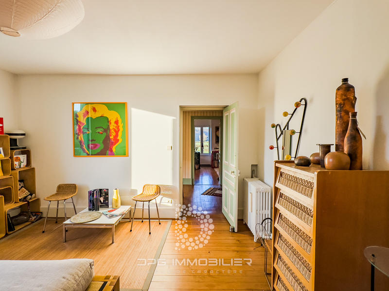 Maison - 157 m² - 8 pièces