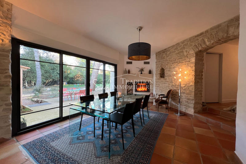 Maison - 210 m² - 8 pièces