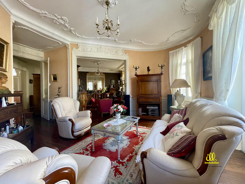 Appartement - 177 m² - 6 pièces