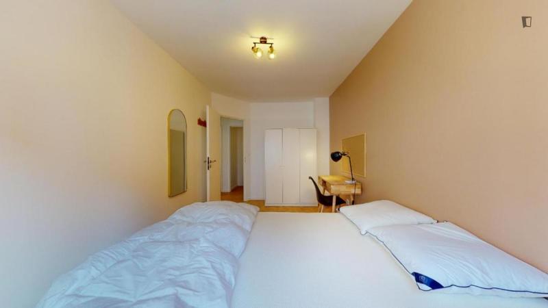 Chambre - 12 m² - 6 pièces