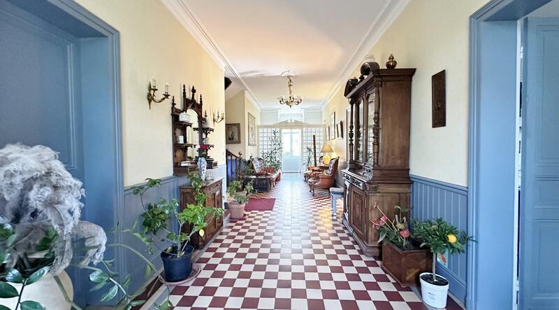 Maison de maîtres - 624 m² - 19 pièces