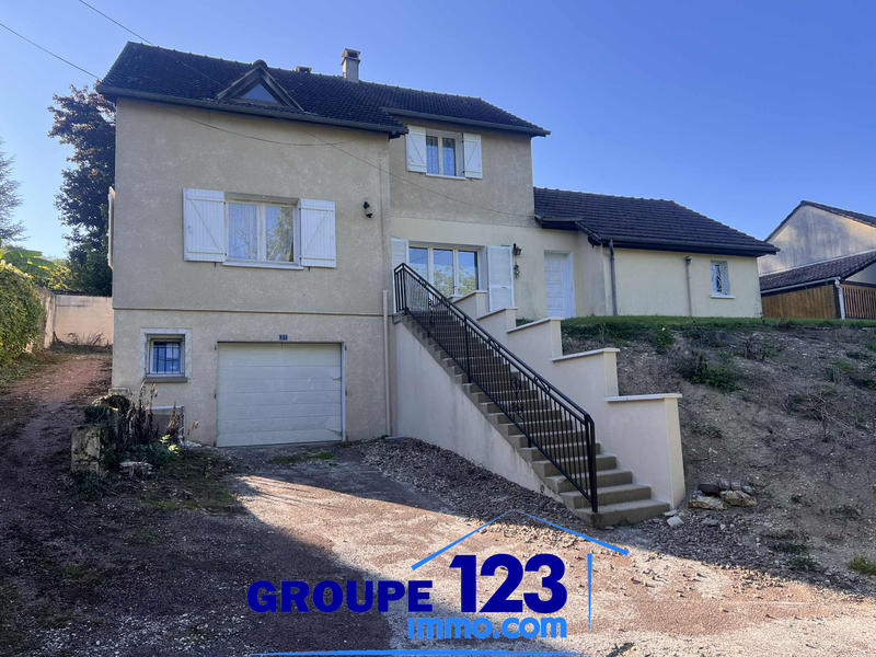 Maison - 180 m² - 8 pièces