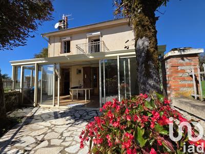 Maison de village - 90 m² - 5 pièces