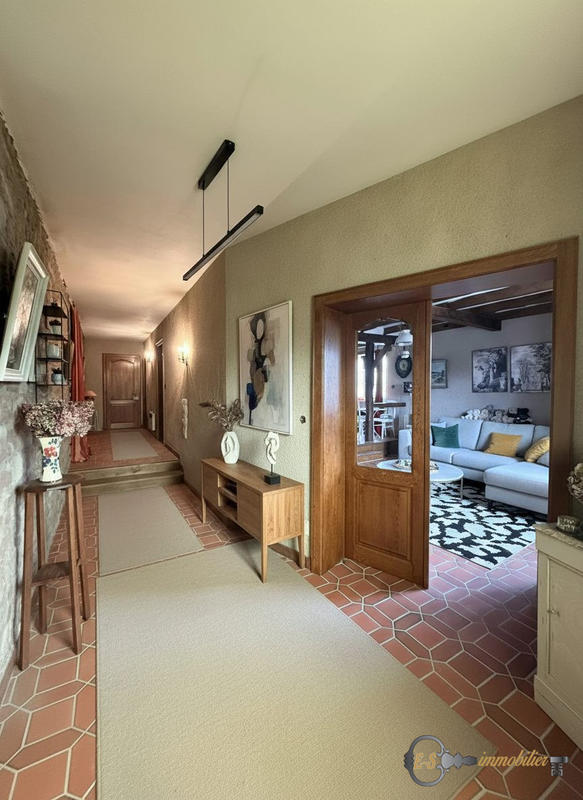 Maison - 261 m² - 10 pièces