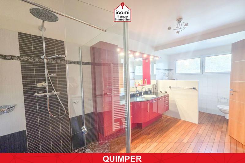 Propriété - 300 m² - 7 pièces