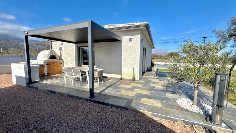 Maison - 80 m² - 4 pièces