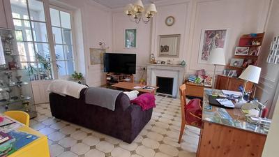 Maison - 218 m² - 7 pièces