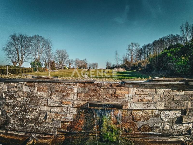 Propriété - 200 m² - 5 pièces