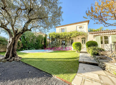 Maison - 145 m² - 5 pièces