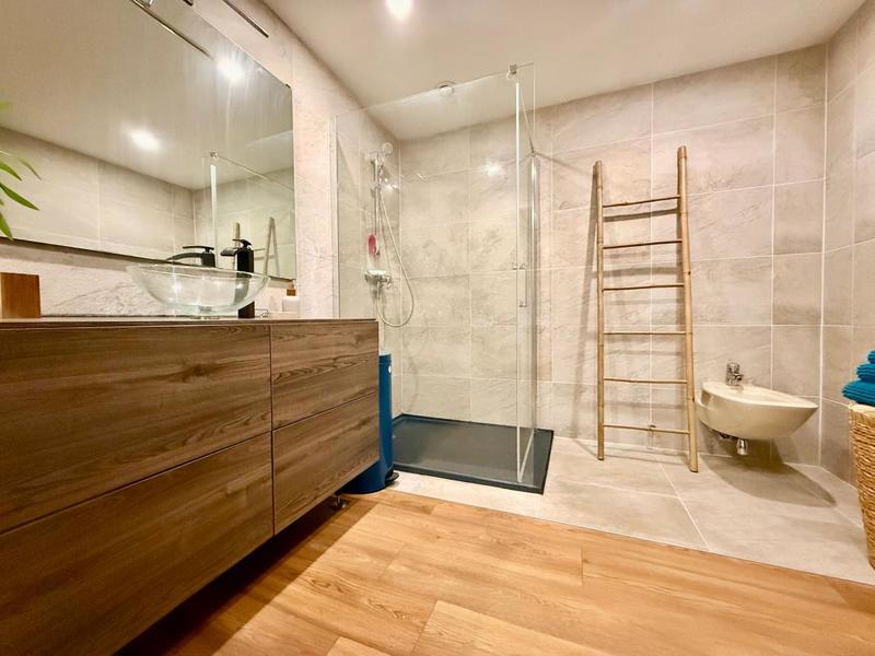 Appartement - 70 m² - 2 pièces