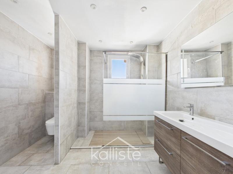 Appartement - 100 m² - 4 pièces