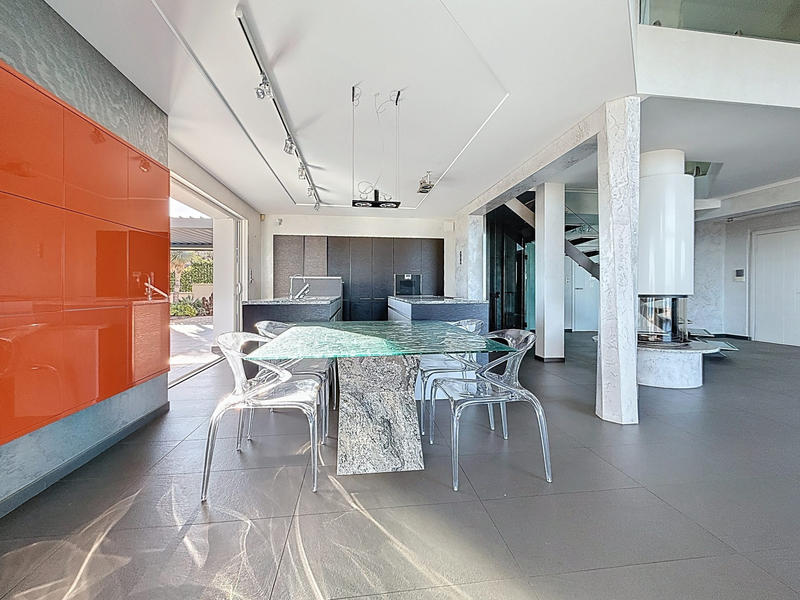 Maison contemporaine - 197 m² - 4 pièces