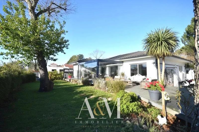 Maison - 147 m² - 5 pièces