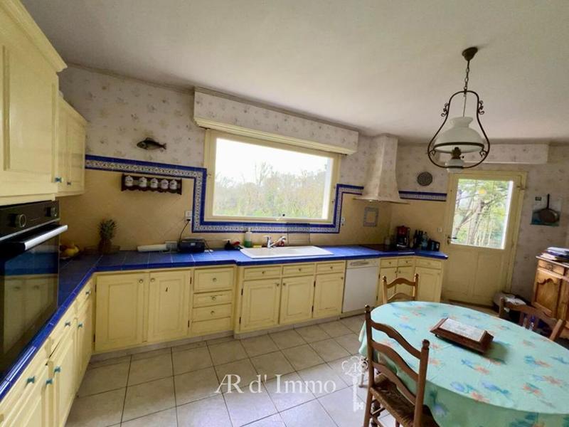 Demeure - 195 m² - 8 pièces