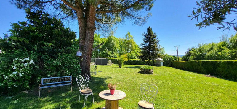 Maison - 208 m² - 7 pièces