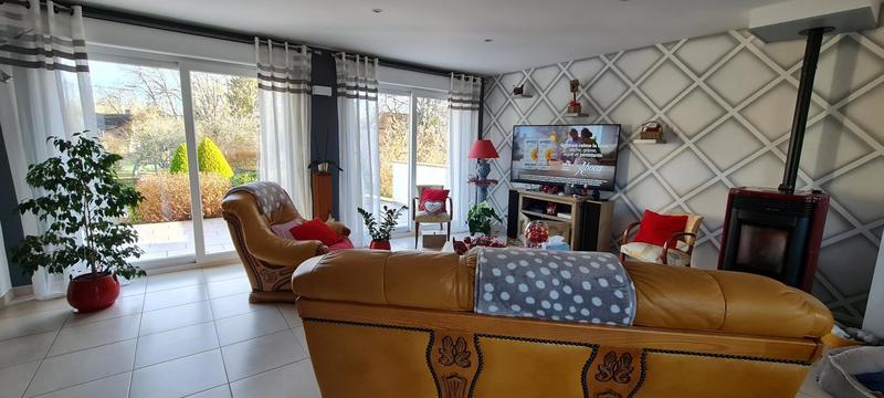 Propriété - 196 m² - 8 pièces