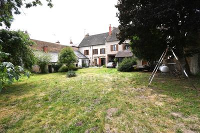 Maison - 289 m² - 12 pièces