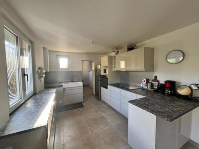 Maison - 93 m² - 4 pièces