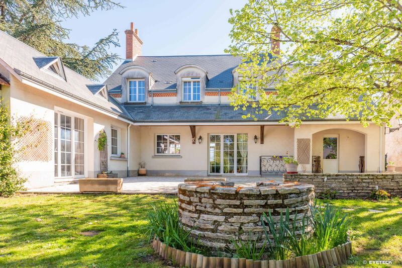 Maison - 210 m² - 6 pièces