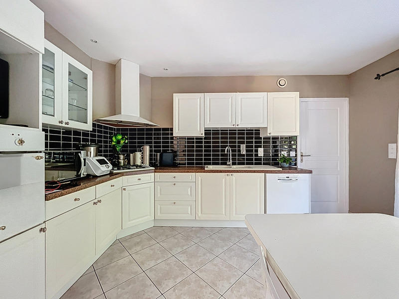 Maison - 144 m² - 5 pièces