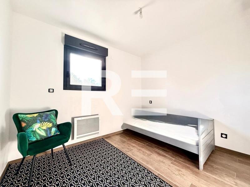 Villa - 100 m² - 4 pièces