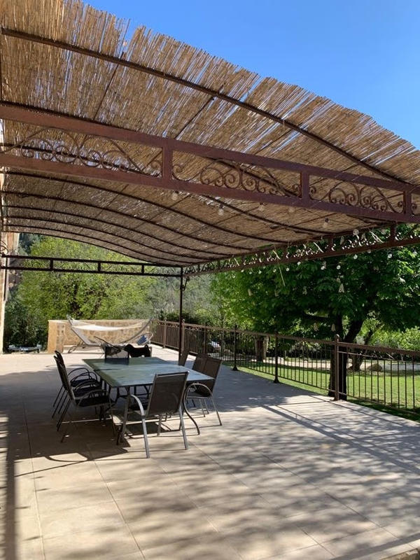 Mas - 350 m² - 14 pièces