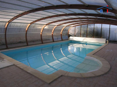 Maison - 380 m² - 7 pièces