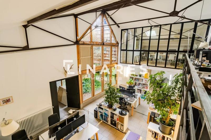 Loft - 350 m² - 8 pièces