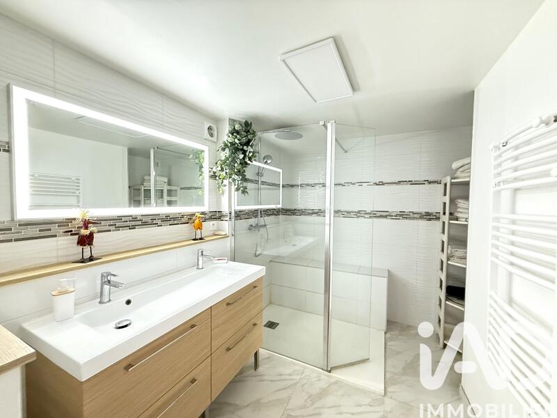 Maison - 122 m² - 4 pièces