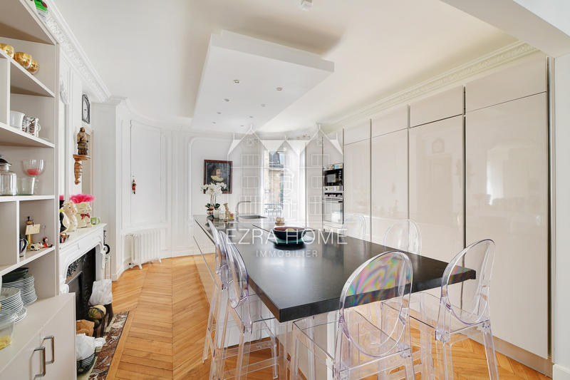 Appartement - 175 m² - 6 pièces