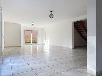 Maison - 215 m² - 7 pièces